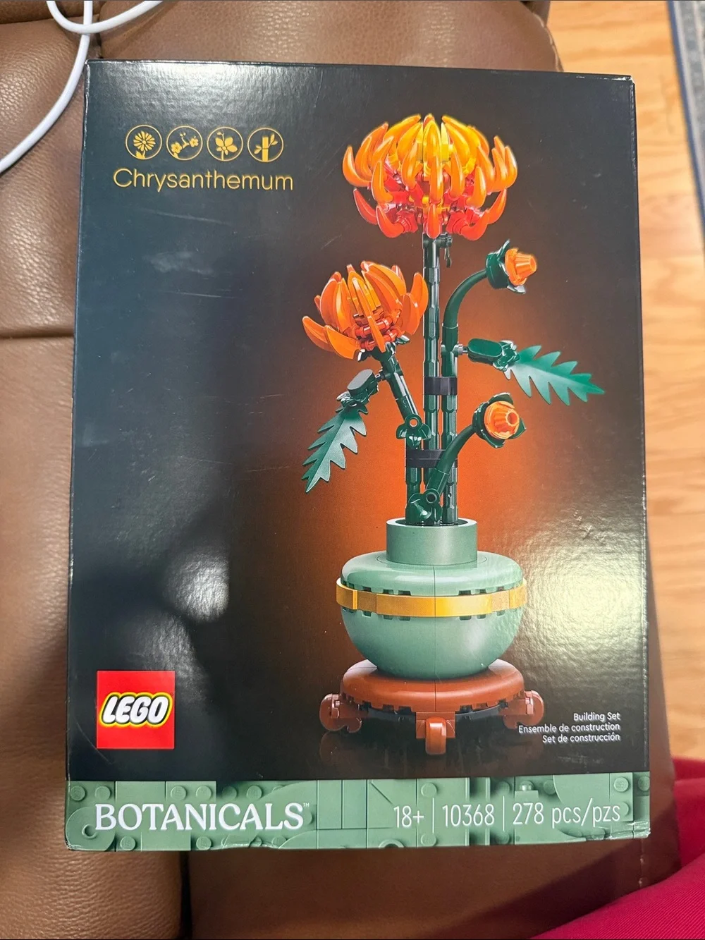 Lego Chrysanthemum in Orange and Green Botanicals